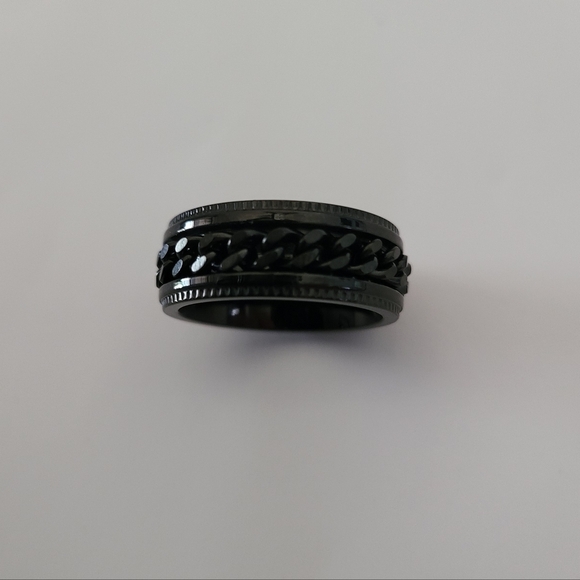 Black Fidget spinner chain ring size 7. - Picture 2 of 6